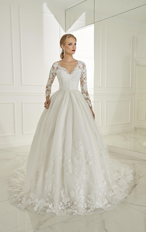 Robe de mariée princesse col V