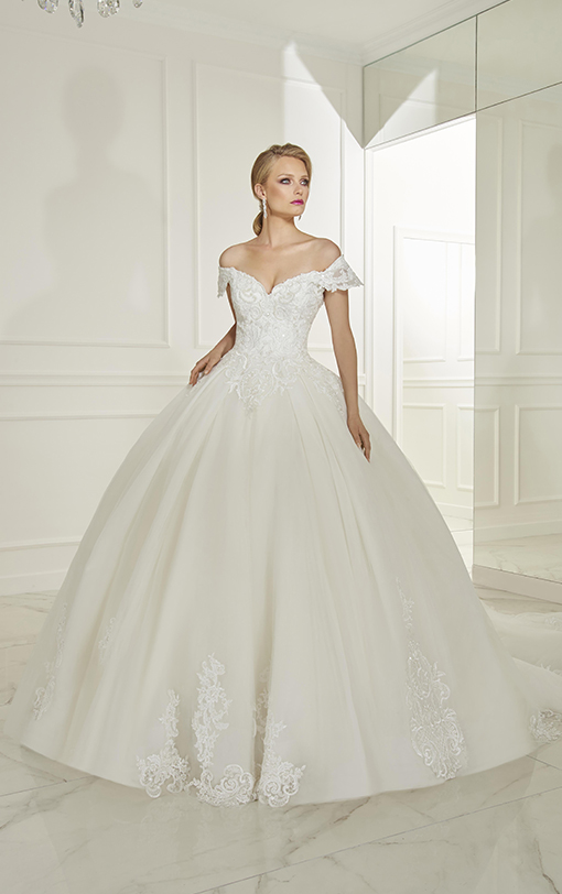 robe de mariée princesse col bateau