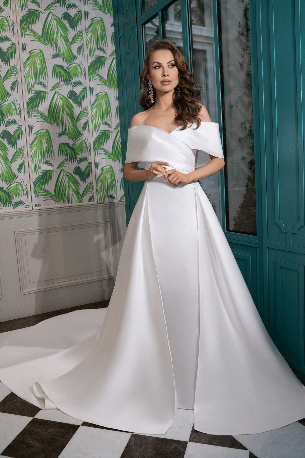 robe de mariée satin col bateau