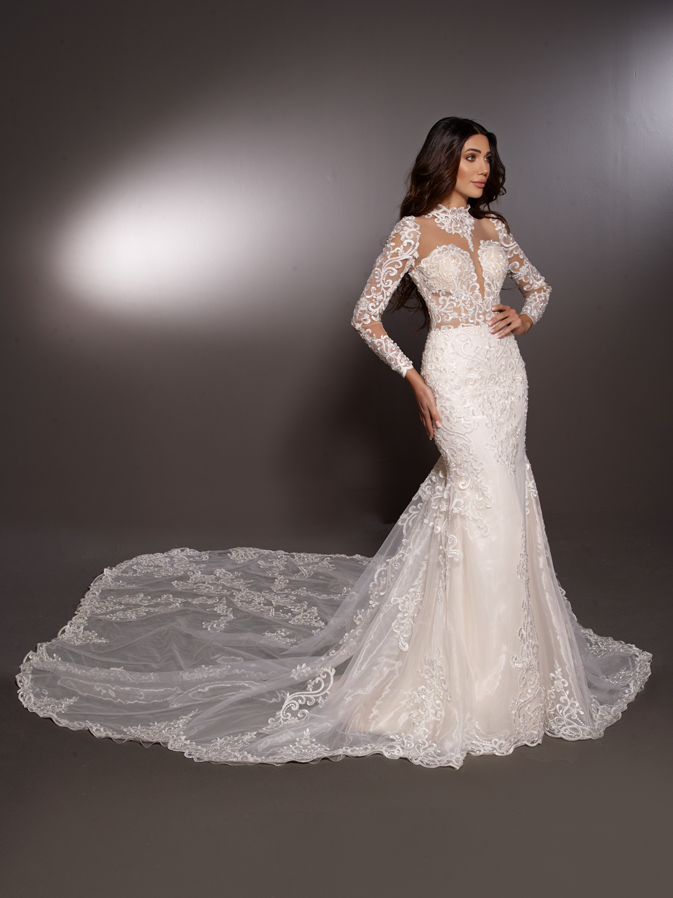 robe de mariée satin près du corps